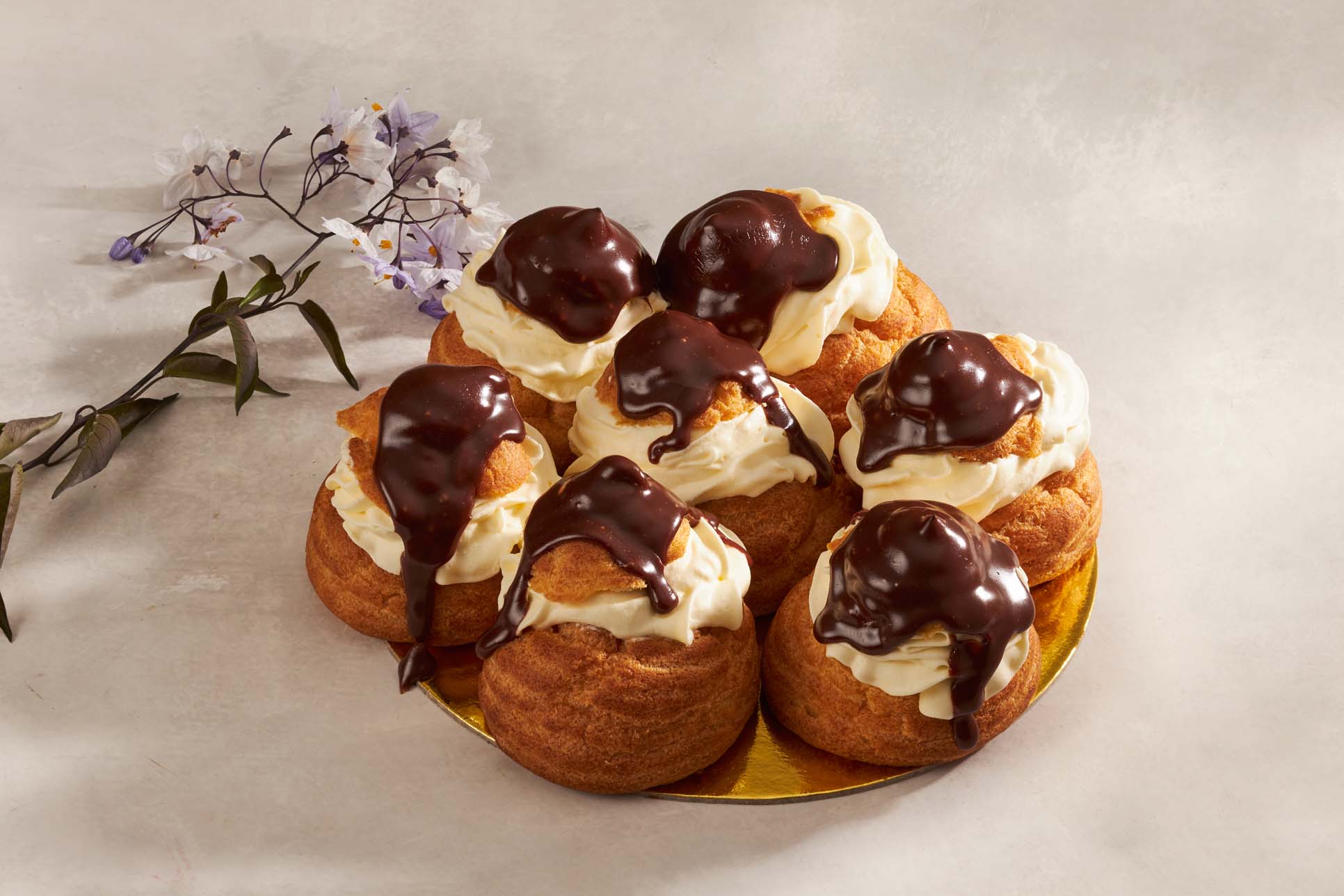 Corona de profiteroles